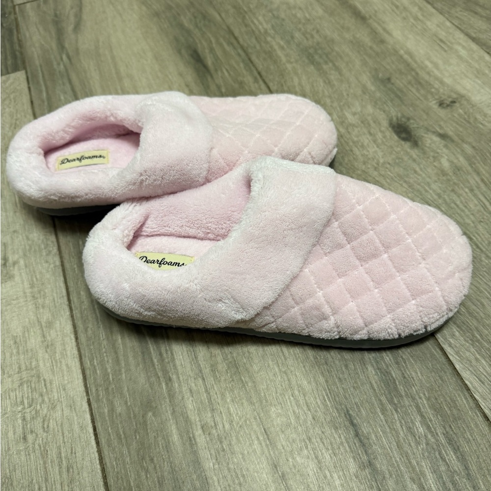 Dearfoams Gray Quilted Slippers
